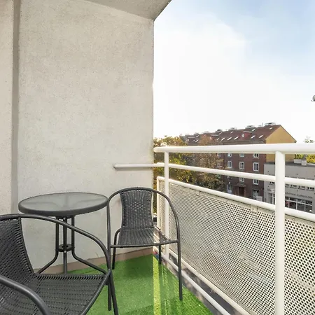 Stylish Near Hala Arena By Renters *